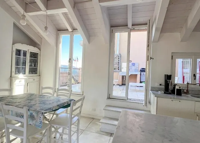 Sea House Apartment