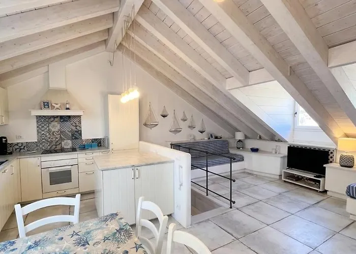 Sea House *
