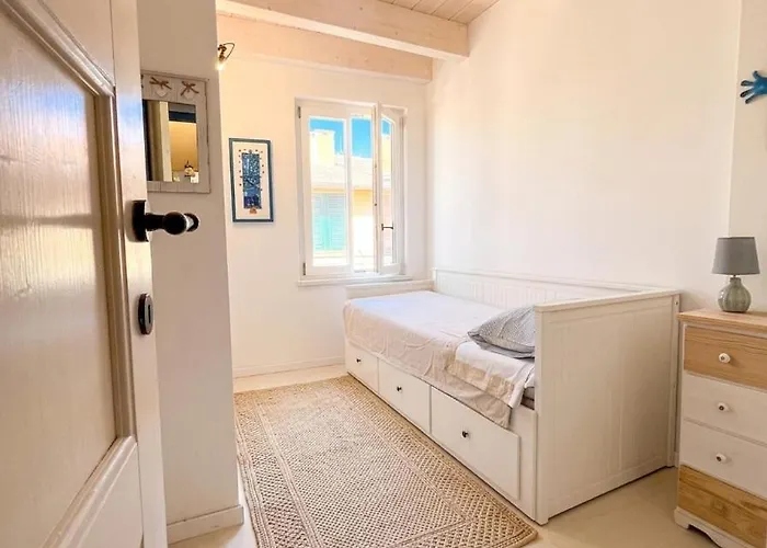 Sea House Апартаменты *